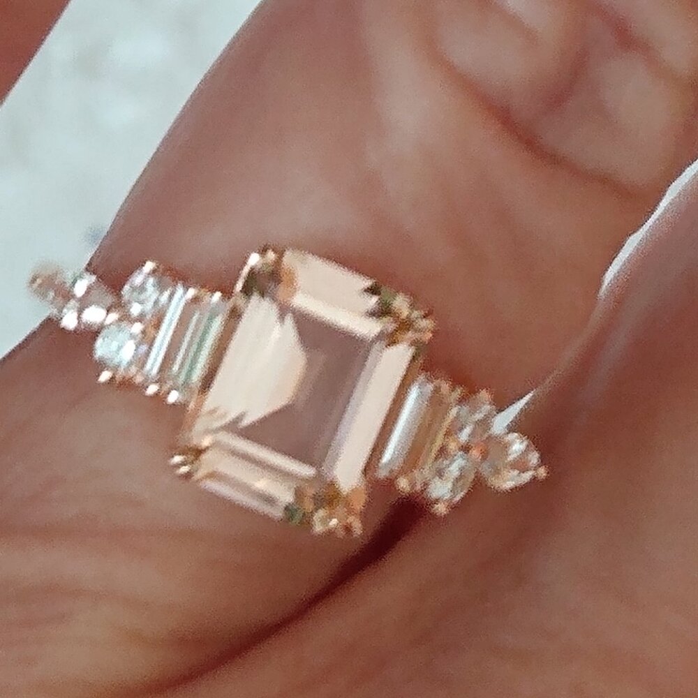 Beautiful morganite simulant ring. - Picture 2 of 8